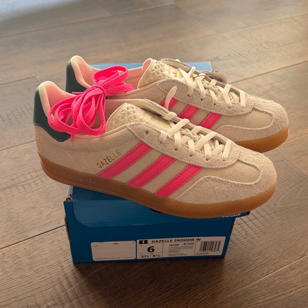 adidas Gazelle Indoor Women's Shoes - Cream and Pink